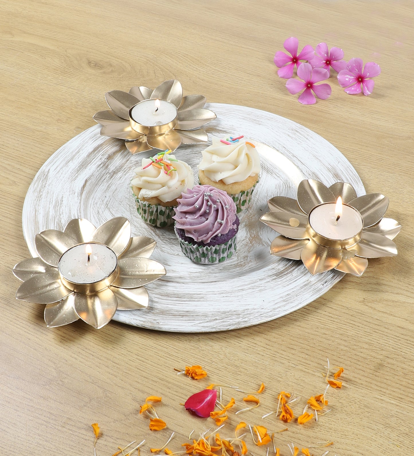 White & Gold Platter With Tealight Holder