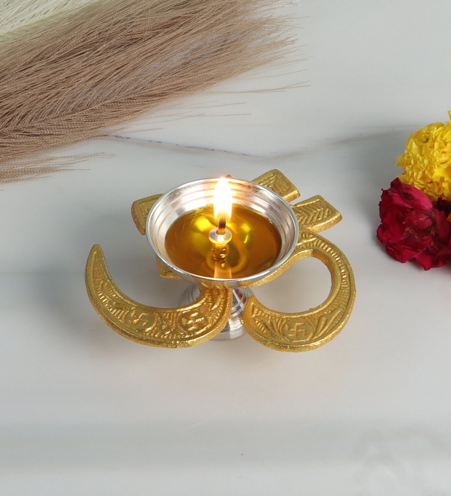 Aluminium Om Diya