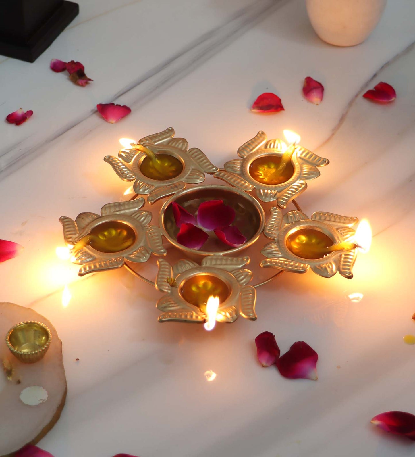 Swastik Dia Urli Single