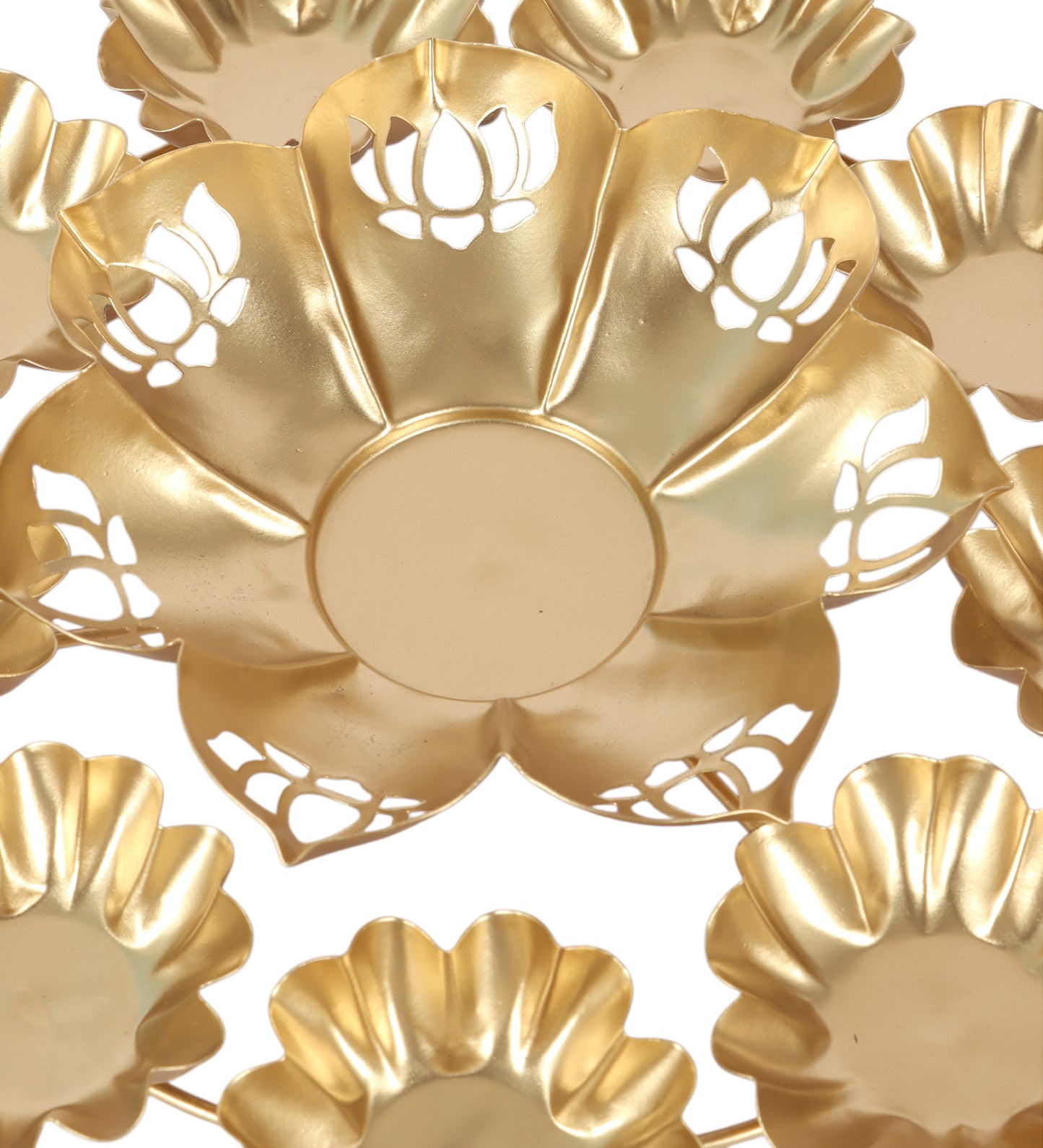 Metal Flower Kamal Cut Urli Single
