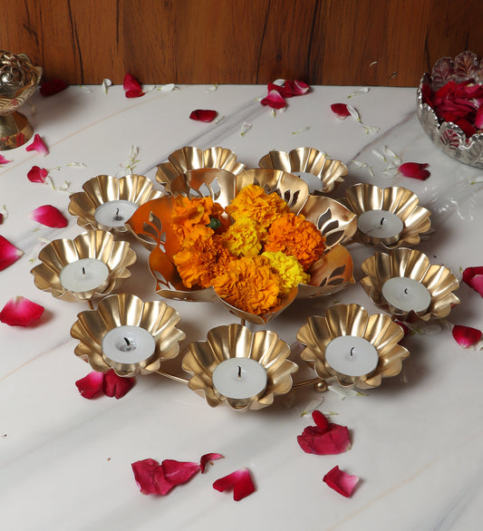 Metal Flower Kamal Cut Urli Single