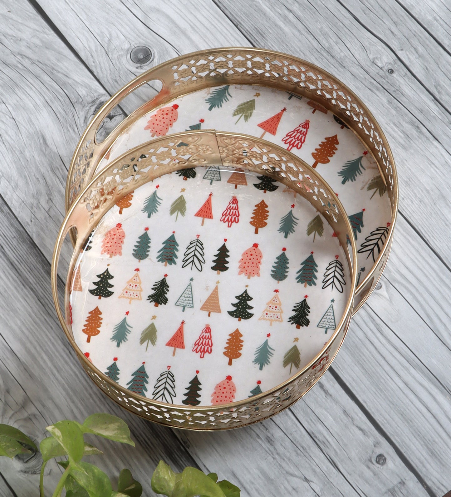 Christmas Tree Metal Basket Set of 2
