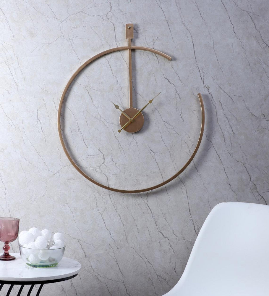 Gold Pipe Half Ring Clock